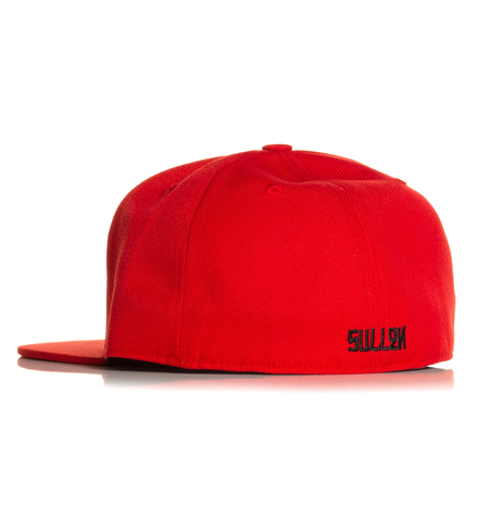 BADGE FITTED HAT - SCARLET